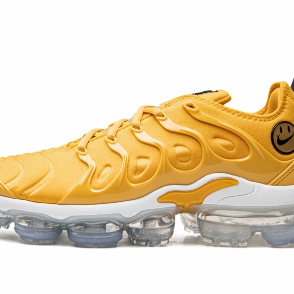 🐝 Air Vapormax Plus- Pollen/Yellow Strike-Women 🐝 - Picture 3 of 8